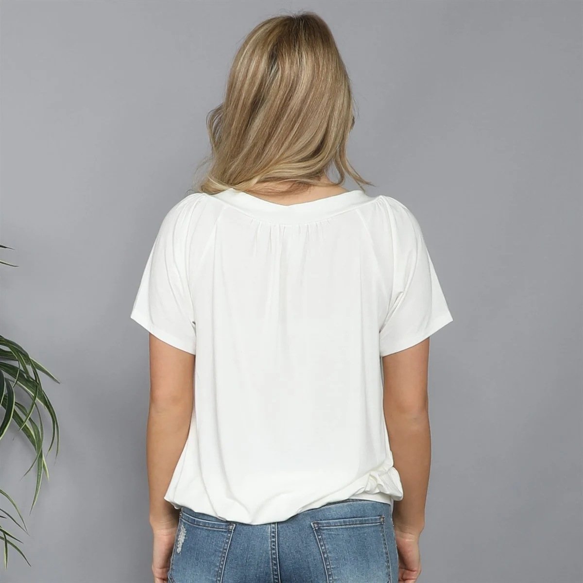 ⏳ Limited Time 50% Off!💐Women's Casual V Neck Basic T-shirt