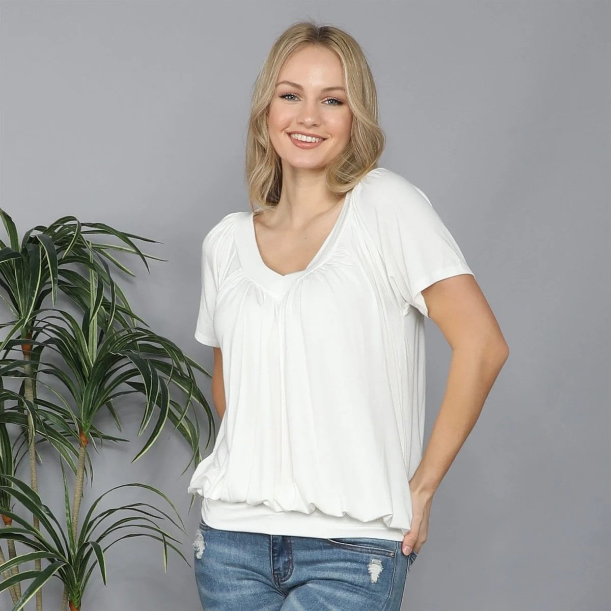 ⏳ Limited Time 50% Off!💐Women's Casual V Neck Basic T-shirt