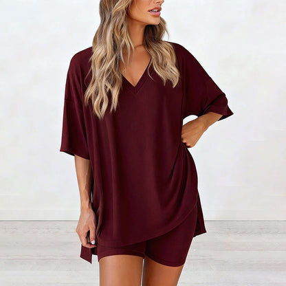 📢LAST DAY SALE 50% OFF !! ⏰Women’s Summer Loungewear Set – Oversized V-Neck Top & Shorts 🌿☕