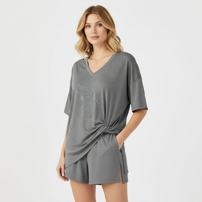 📢LAST DAY SALE 50% OFF !! ⏰Women’s Summer Loungewear Set – Oversized V-Neck Top & Shorts 🌿☕